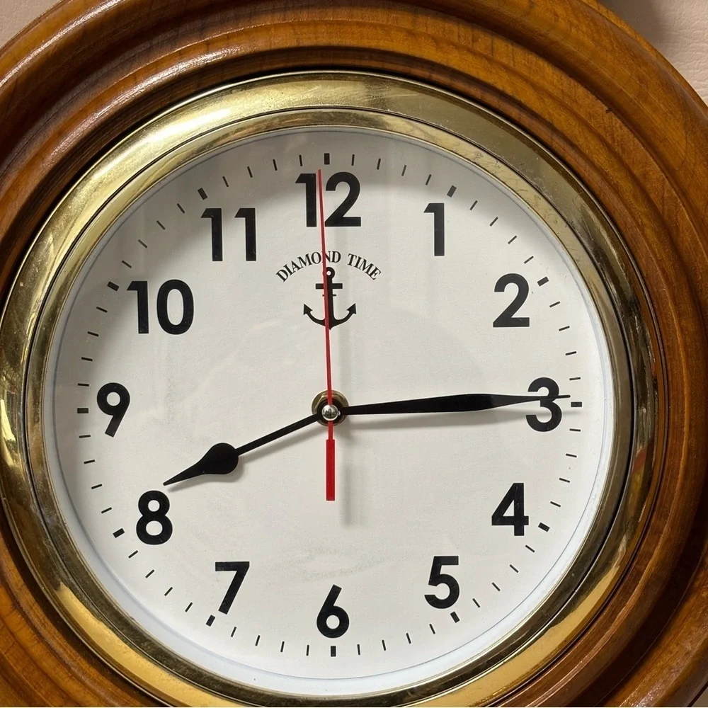 Vintage Diamond Time  Captain's Ship Wooden Wheel Clock 19.5”